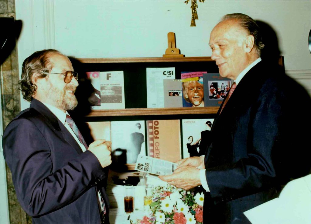 Con la prensa